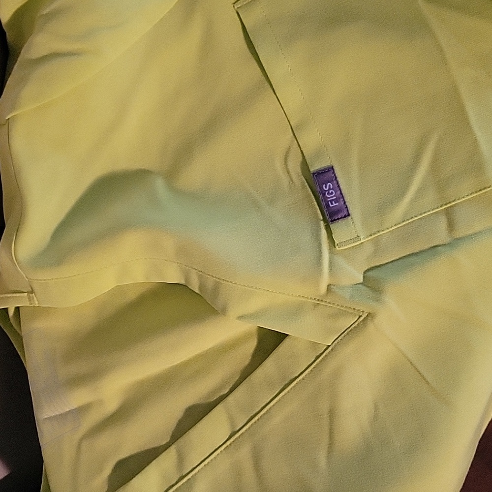 Figs scrubs